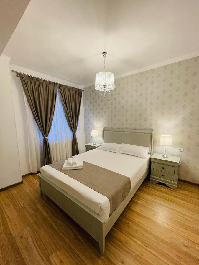 Royal Moonlight Apartment Мамая Екстериор снимка