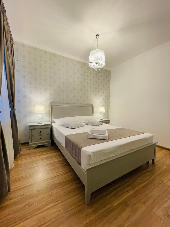Royal Moonlight Apartment Мамая Екстериор снимка