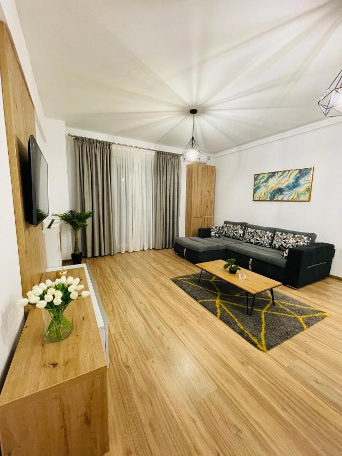 Royal Moonlight Apartment Мамая Екстериор снимка