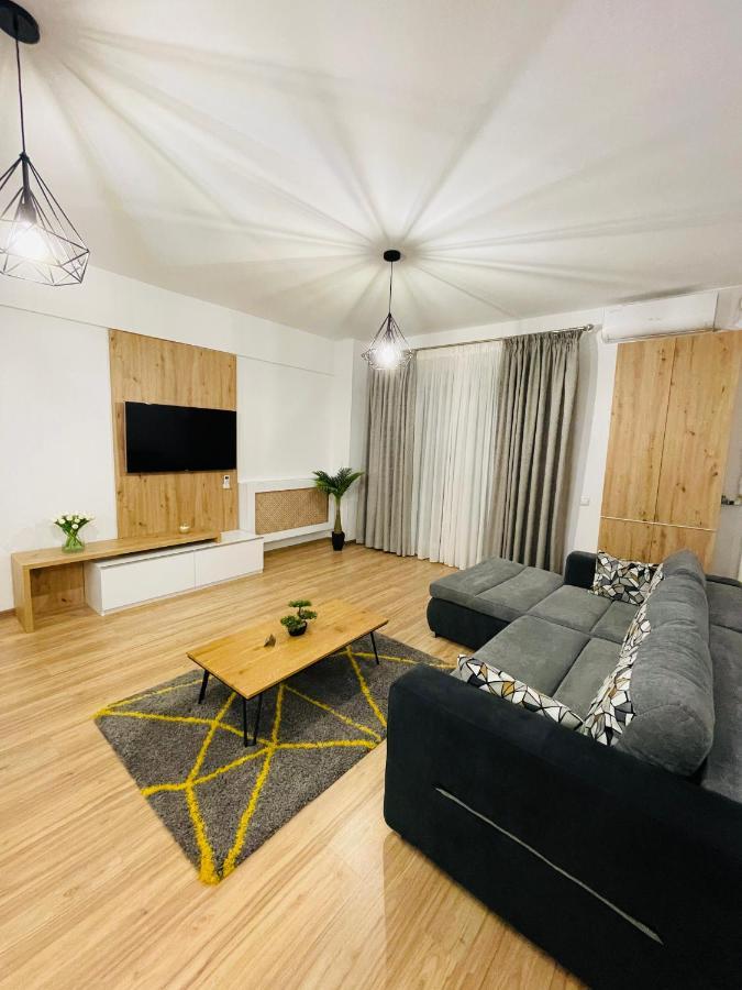 Royal Moonlight Apartment Мамая Екстериор снимка