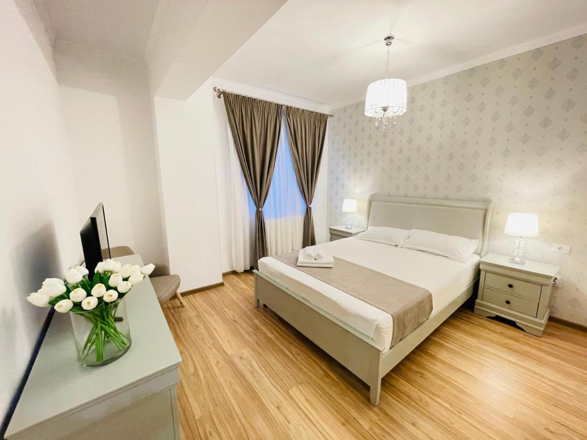 Royal Moonlight Apartment Мамая Екстериор снимка